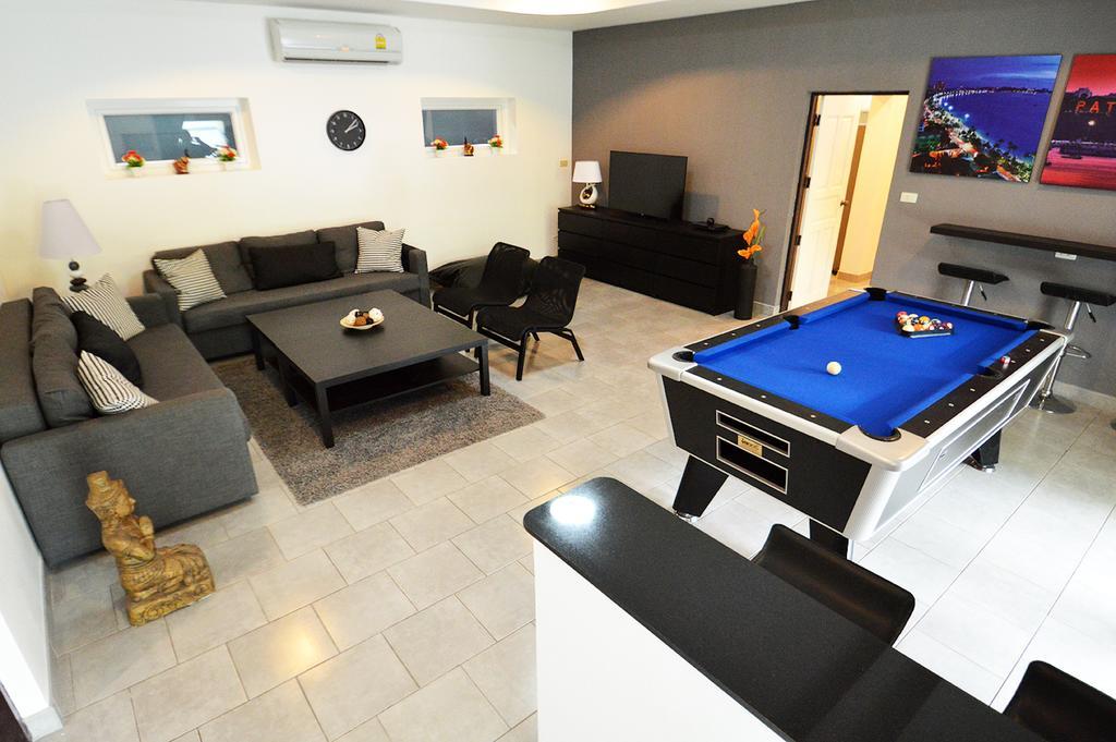 Ruamchok Ocean View Apartment Pattaya Exterior photo