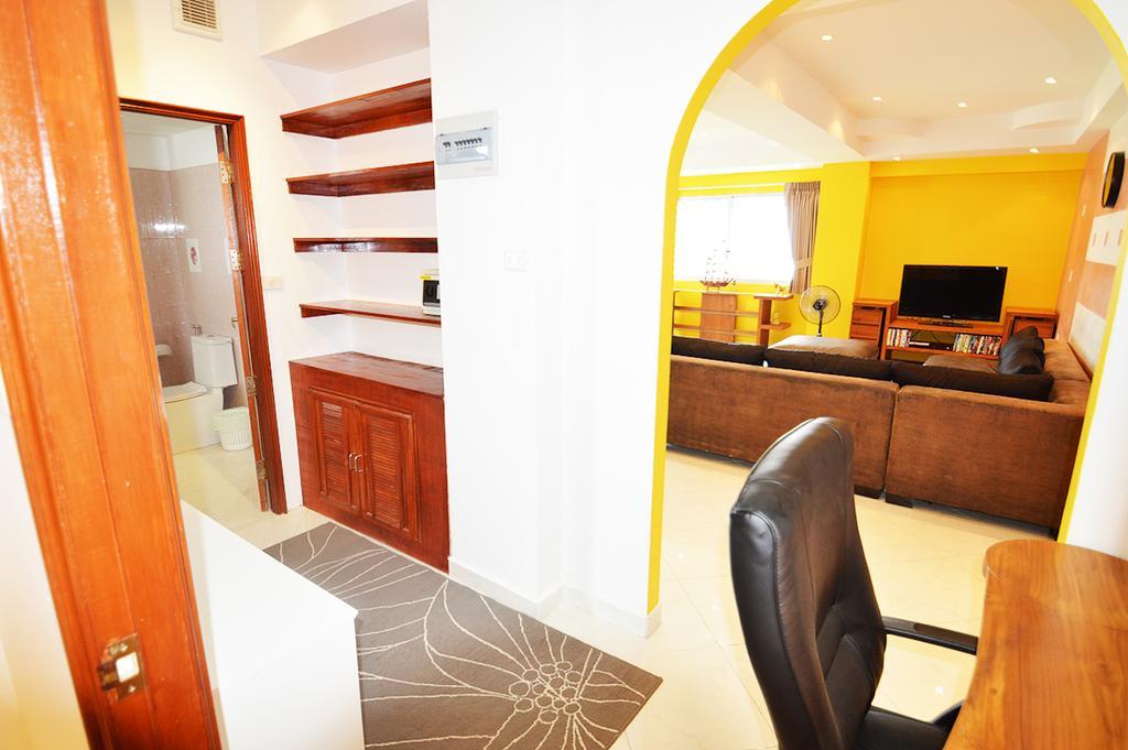Ruamchok Ocean View Apartment Pattaya Exterior photo