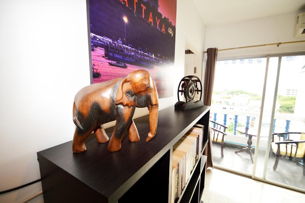 Ruamchok Ocean View Apartment Pattaya Exterior photo